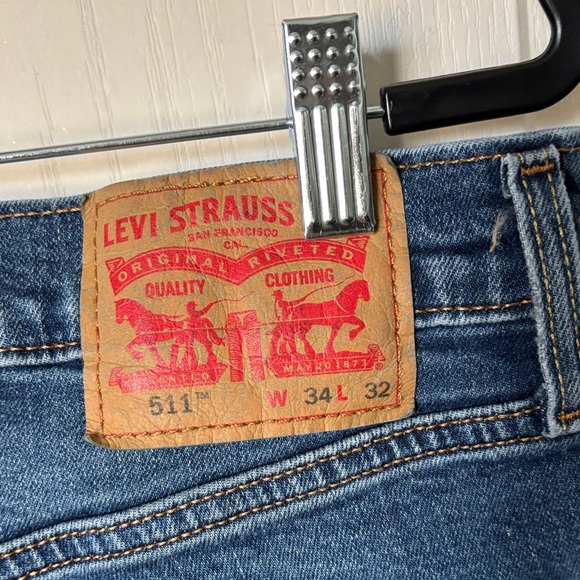 Levi's Classic Straight Blue Jeans - Picture 3 of 5